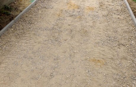 Rasengitterverlegen - Bodenvorbereitung.